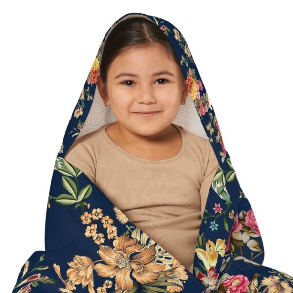 Floral Youth Hooded Towel - Perfect for Bath Time & Pool Fun - Image 8