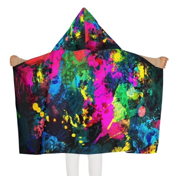 Vibrant Youth Hooded Towel for Pool and Beach Fun - Image 4
